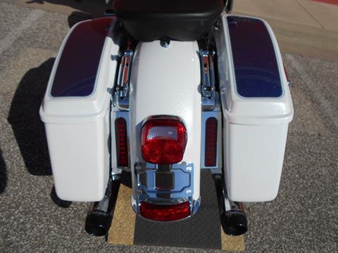 2015 Harley-Davidson Electra Glide® Ultra Classic® Low in Temple, Texas - Photo 14
