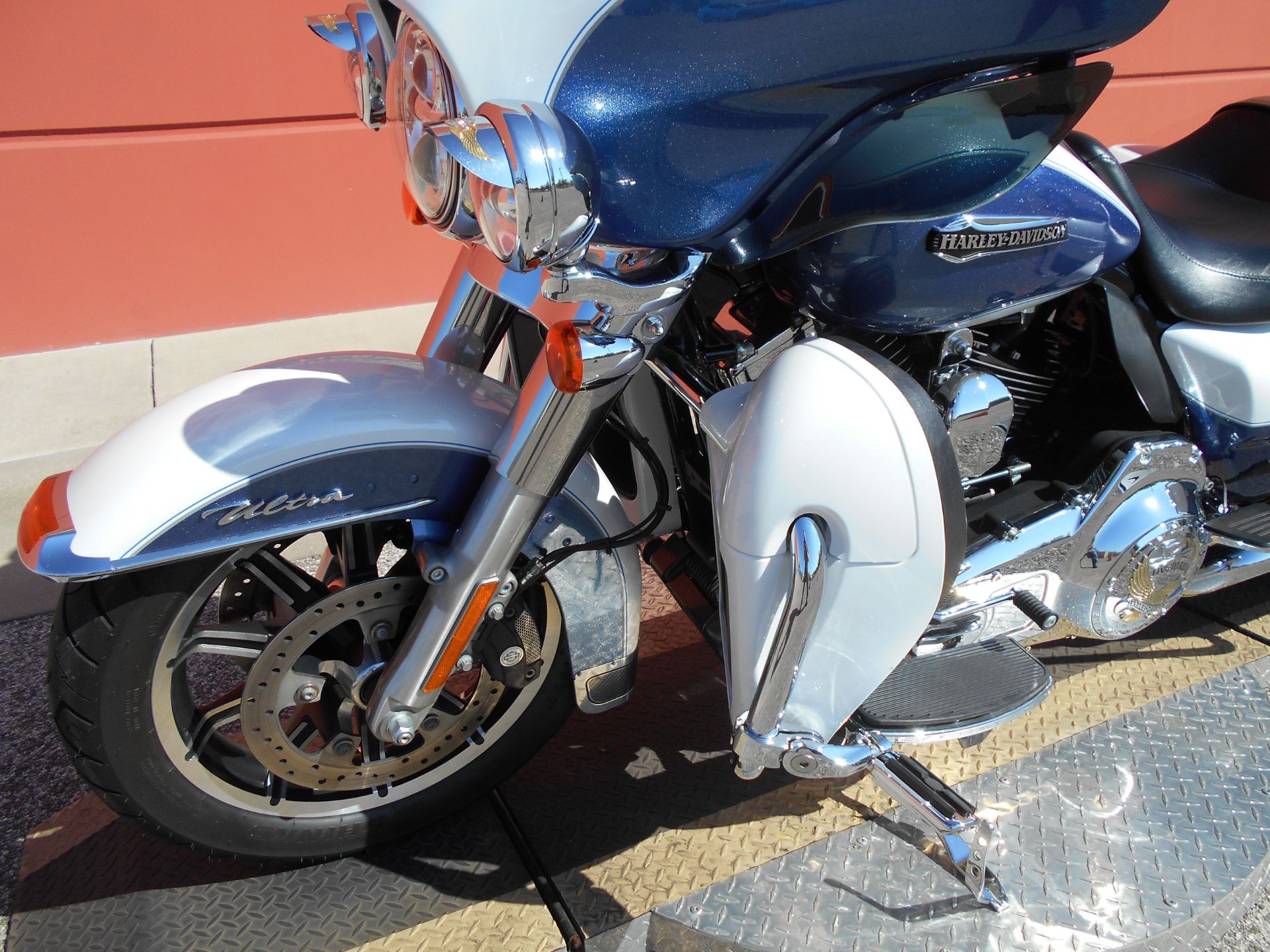 2015 Harley-Davidson Electra Glide® Ultra Classic® Low in Temple, Texas - Photo 10