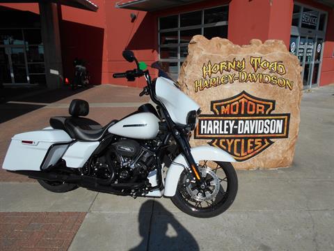 2020 Harley-Davidson Street Glide® Special in Temple, Texas - Photo 1