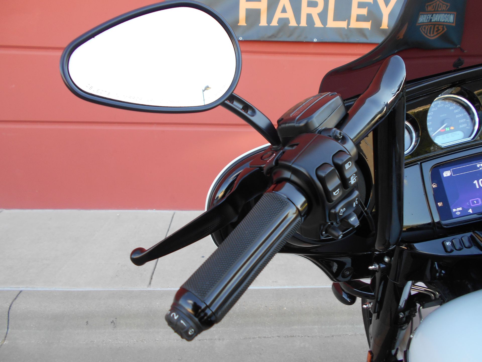 2020 Harley-Davidson Street Glide® Special in Temple, Texas - Photo 13