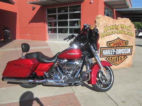 2019 Harley-Davidson Street Glide® in Temple, Texas - Photo 1