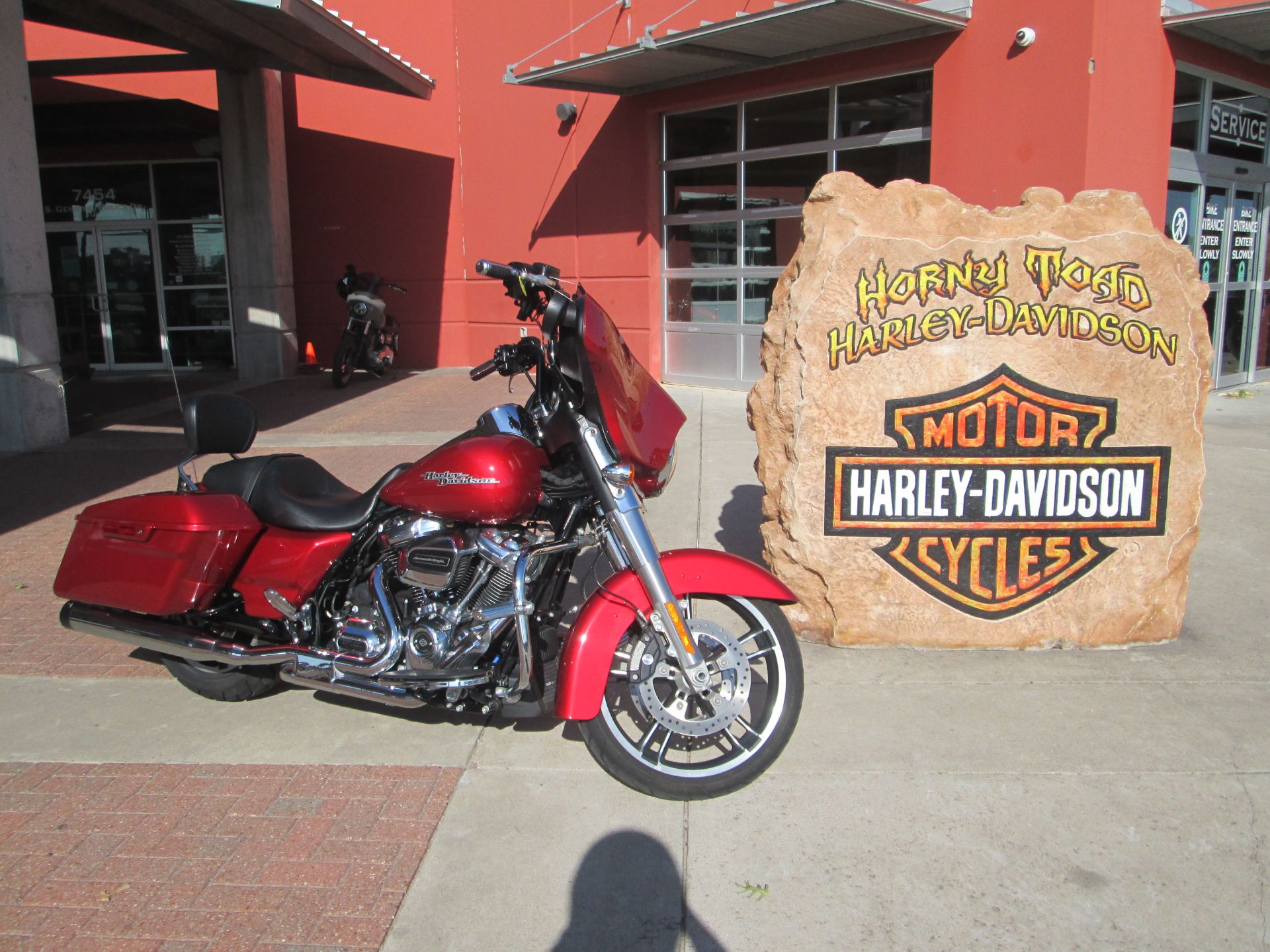 2019 Harley-Davidson Street Glide® in Temple, Texas - Photo 2