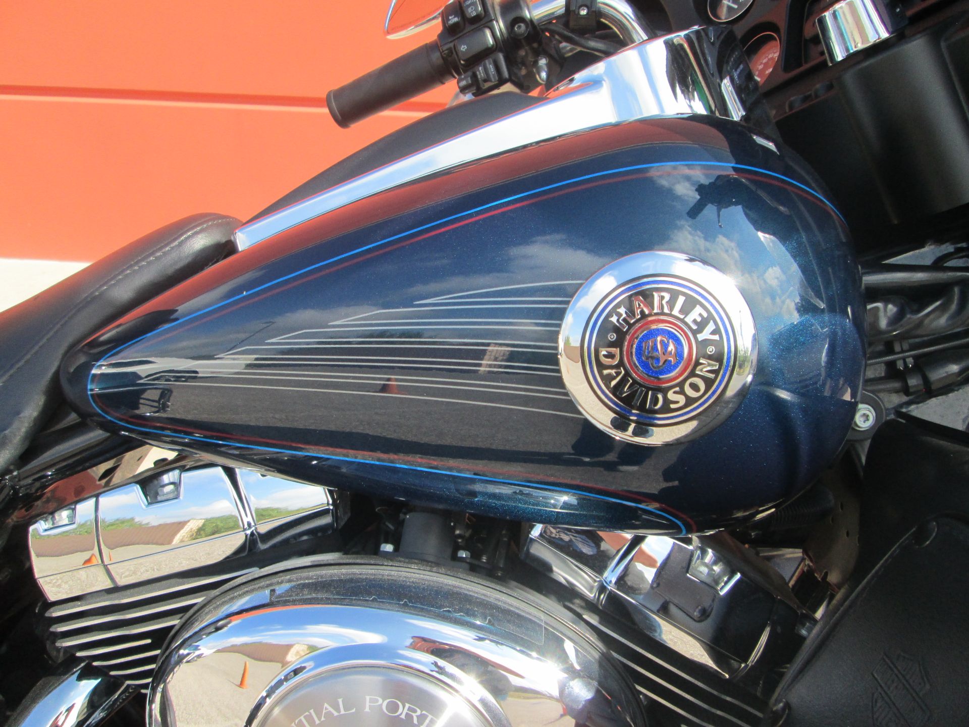 2004 Harley-Davidson FLHTCUI Ultra Classic® Electra Glide® in Temple, Texas - Photo 7