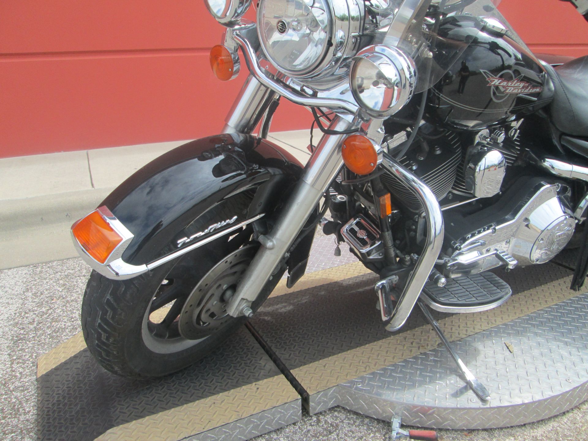 2005 Harley-Davidson FLHR/FLHRI Road King® in Temple, Texas - Photo 16