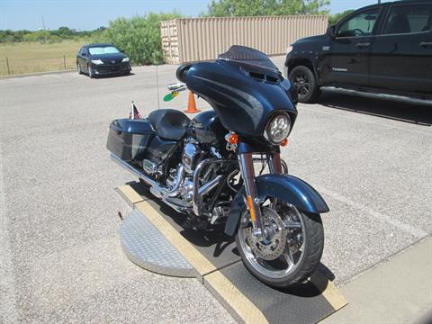 2016 Harley-Davidson Street Glide® Special in Temple, Texas - Photo 8