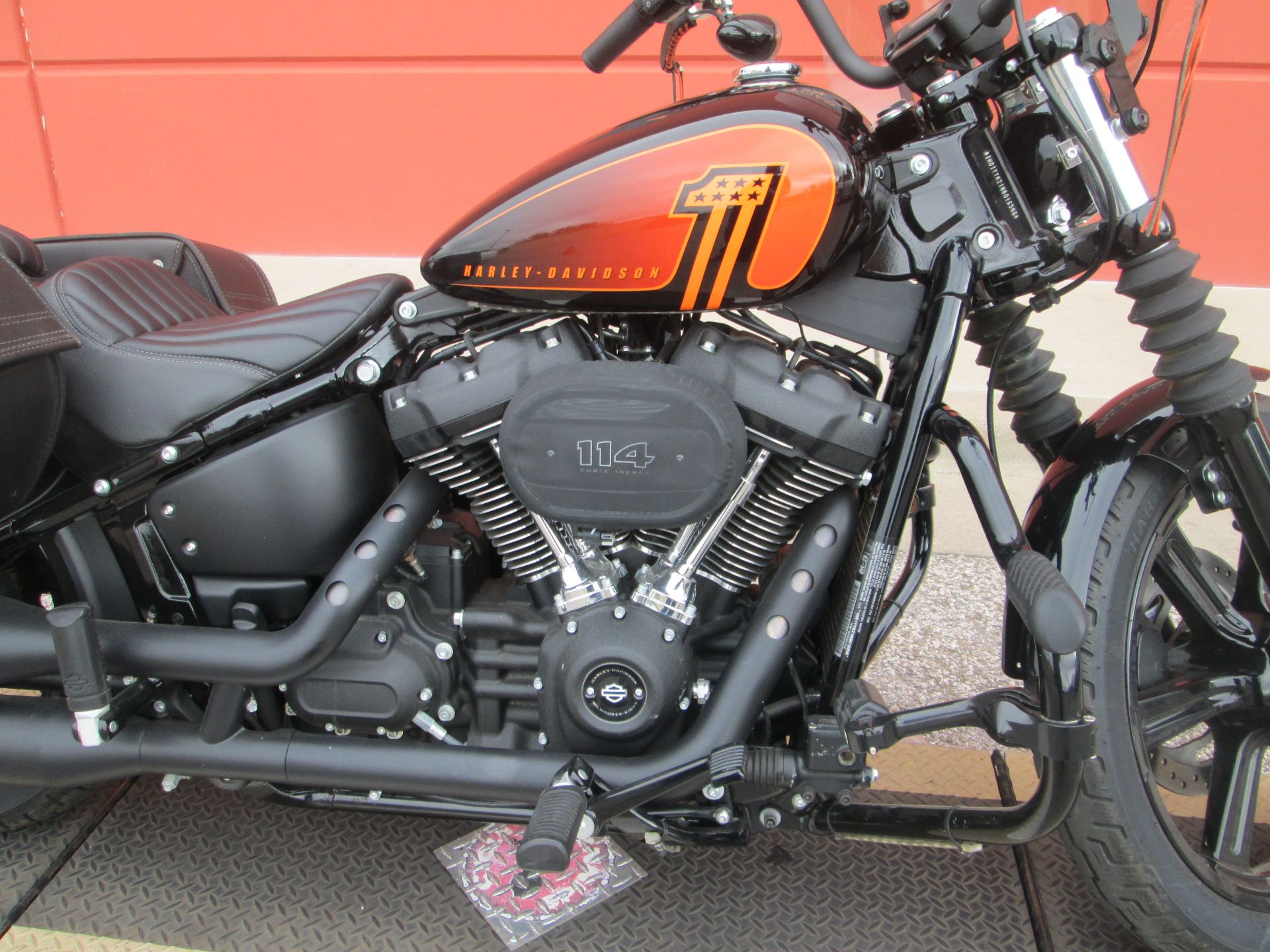 2022 Harley-Davidson Street Bob® 114 in Temple, Texas - Photo 6
