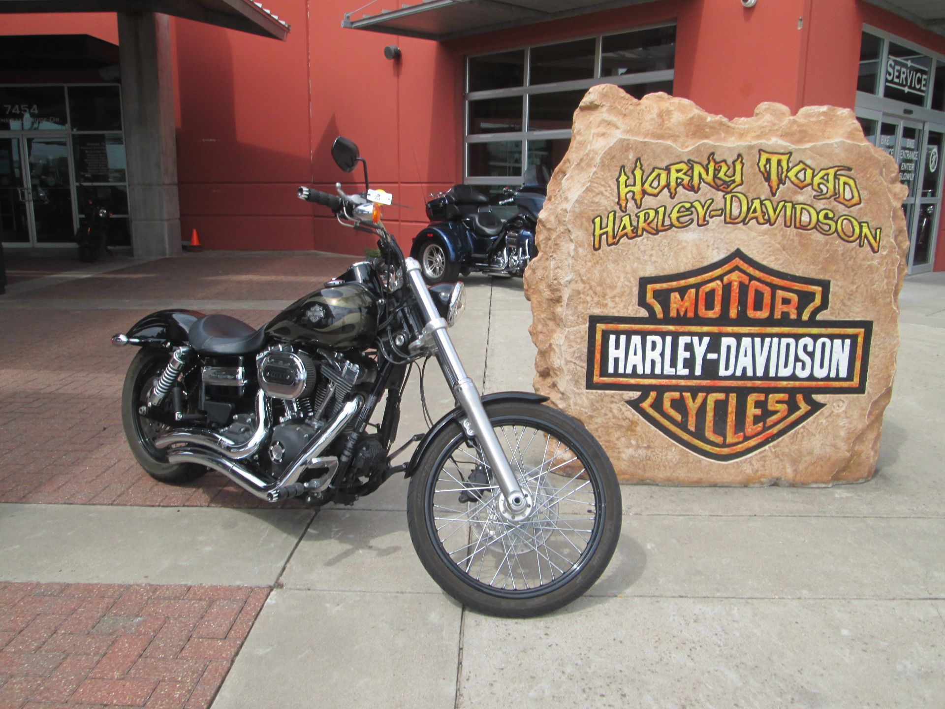 2017 Harley-Davidson Wide Glide in Temple, Texas - Photo 2