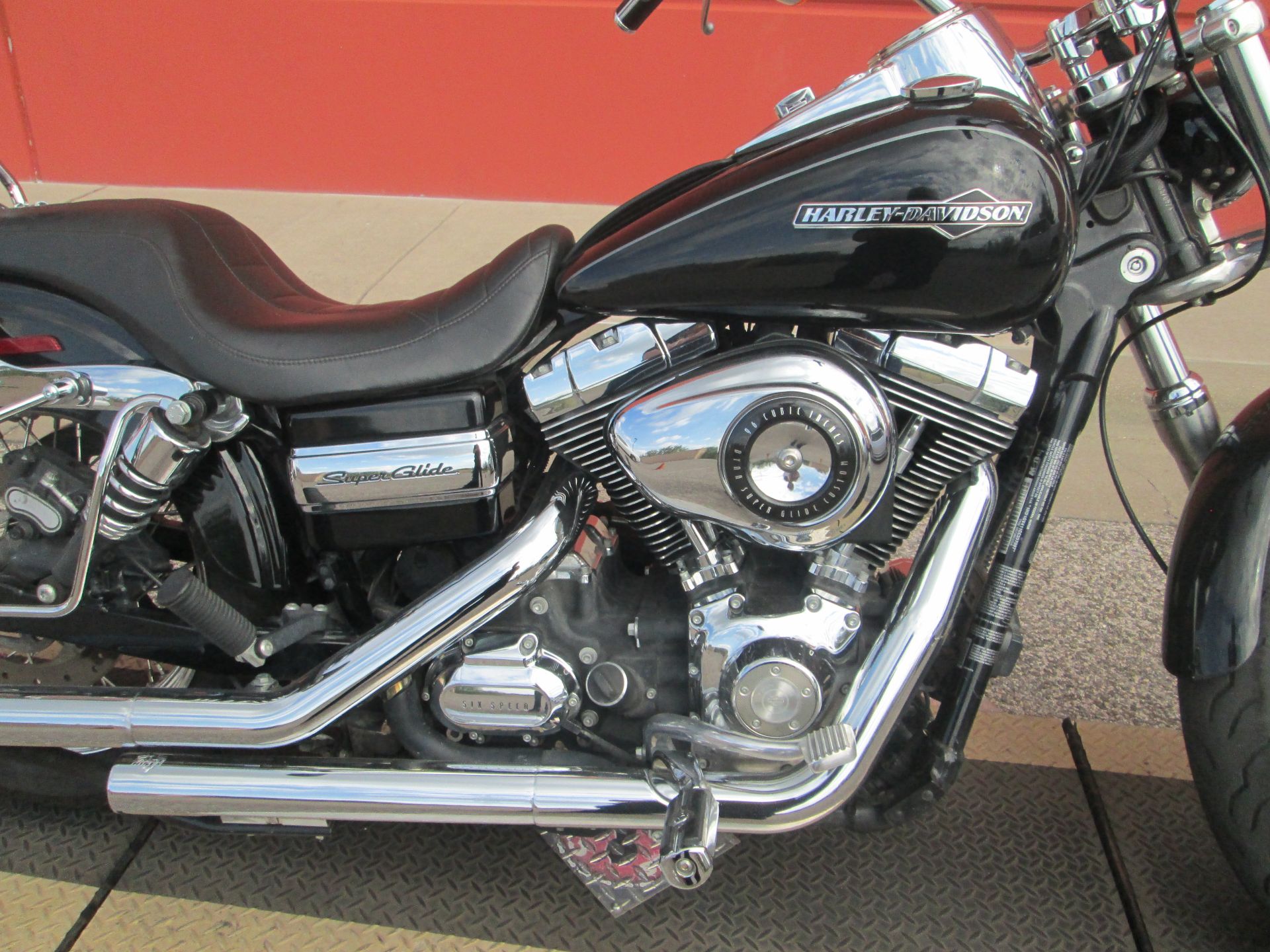 2012 Harley-Davidson Dyna® Super Glide® Custom in Temple, Texas - Photo 6