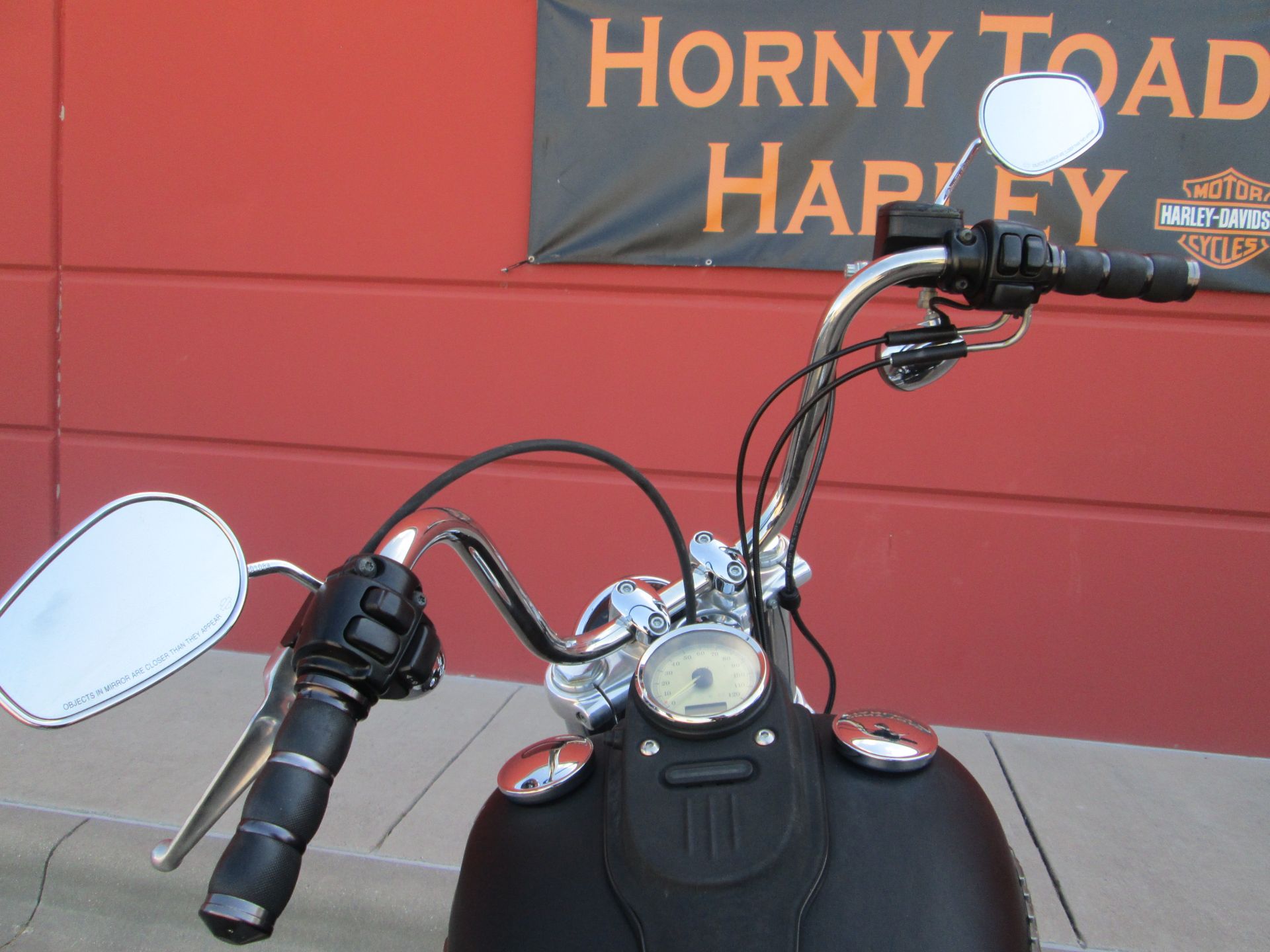 2011 Harley-Davidson Dyna® Street Bob® in Temple, Texas - Photo 11