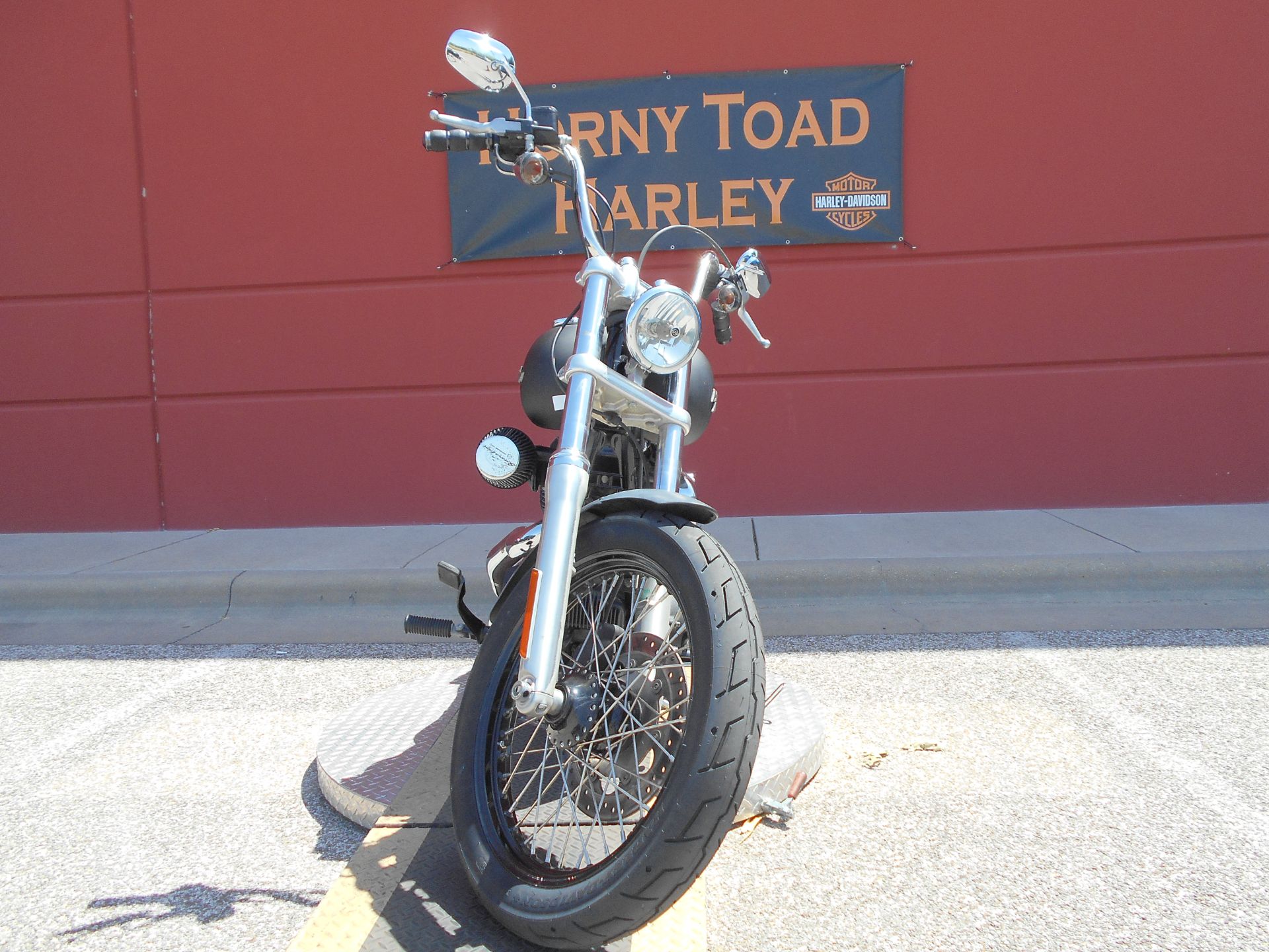 2011 Harley-Davidson Dyna® Street Bob® in Temple, Texas - Photo 21