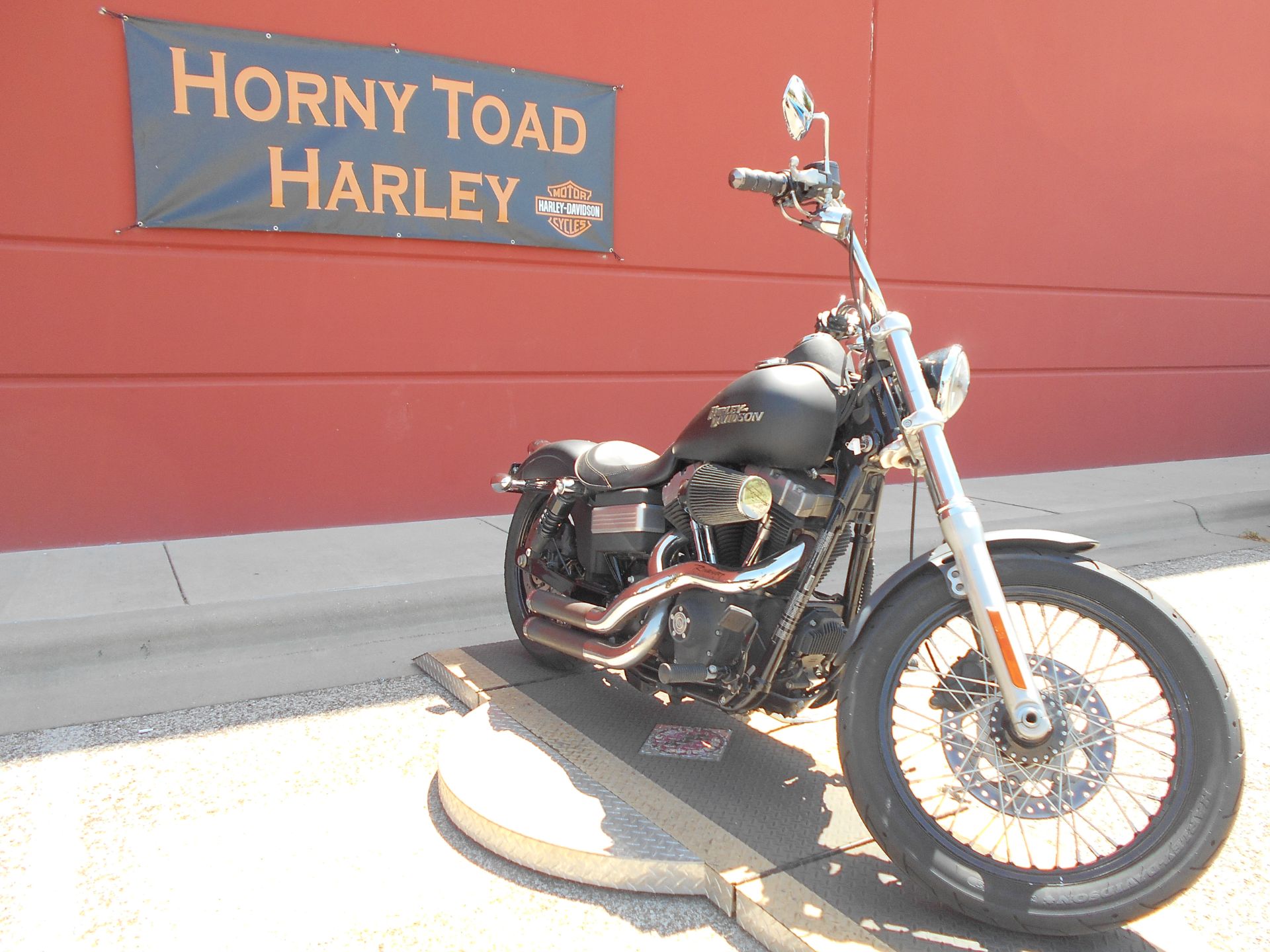 2011 Harley-Davidson Dyna® Street Bob® in Temple, Texas - Photo 22