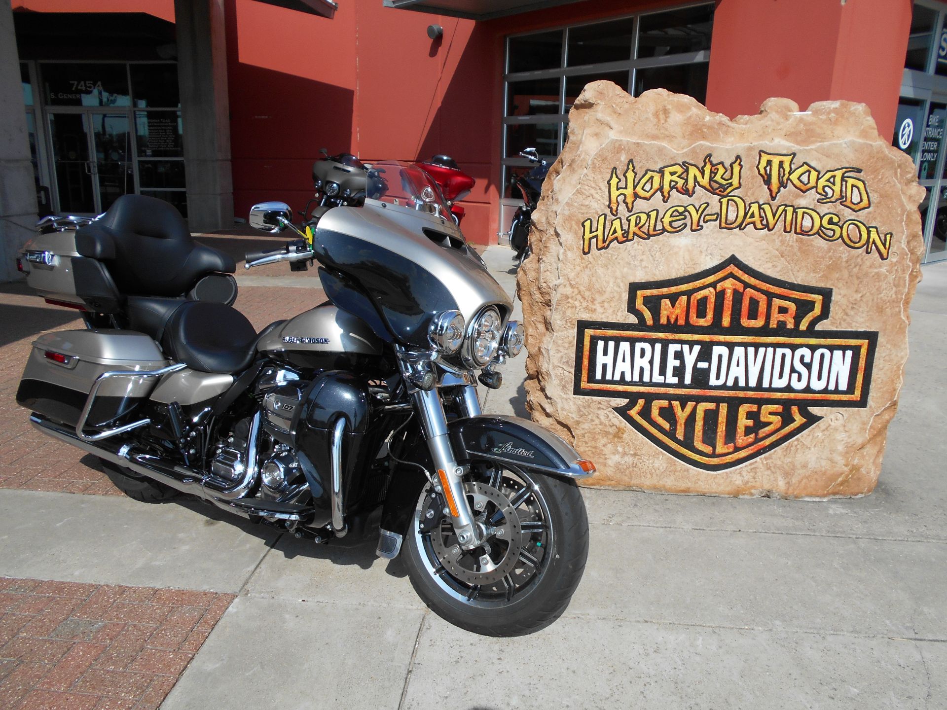 2018 Harley-Davidson Ultra Limited Low in Temple, Texas - Photo 1