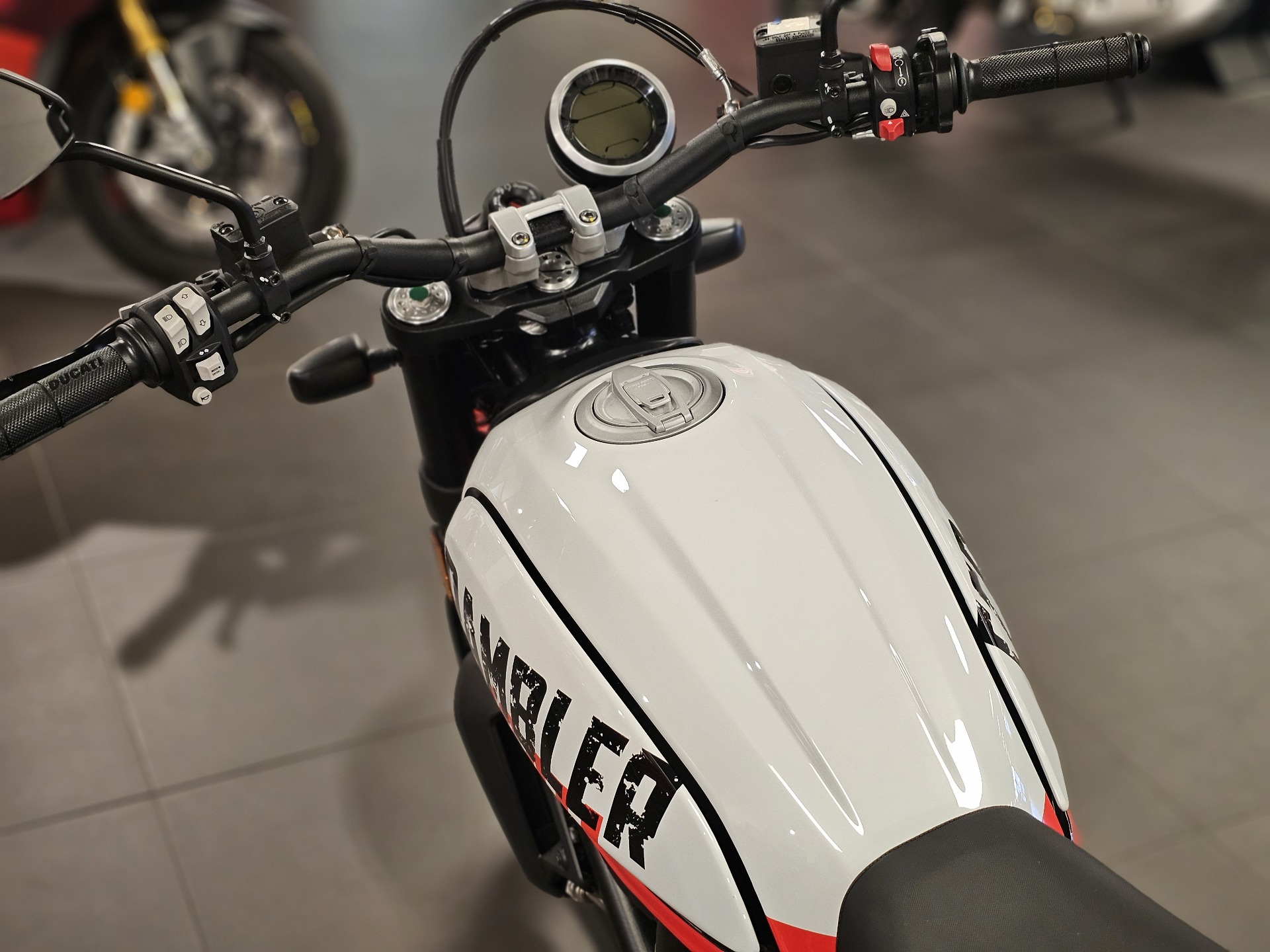 2023 Ducati Scrambler Urban Motard in Chattanooga, Tennessee - Photo 5