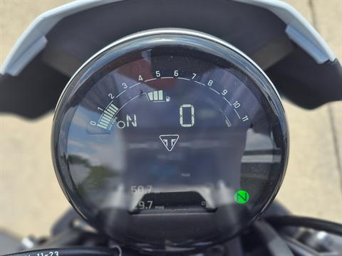 2025 Triumph Trident 660 Triple Tribute Edition in Chattanooga, Tennessee - Photo 6