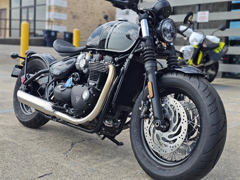 2024 Triumph Bonneville Bobber in Chattanooga, Tennessee - Photo 2