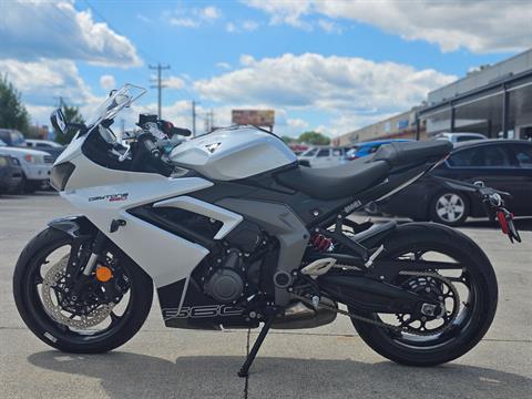 2025 Triumph Daytona 660 in Chattanooga, Tennessee - Photo 5