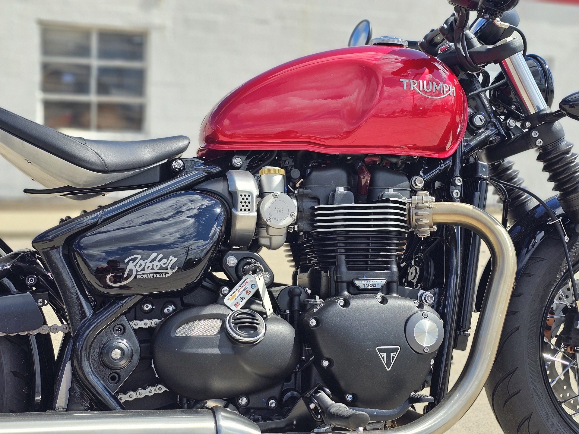 2024 Triumph Bonneville Bobber in Chattanooga, Tennessee - Photo 6