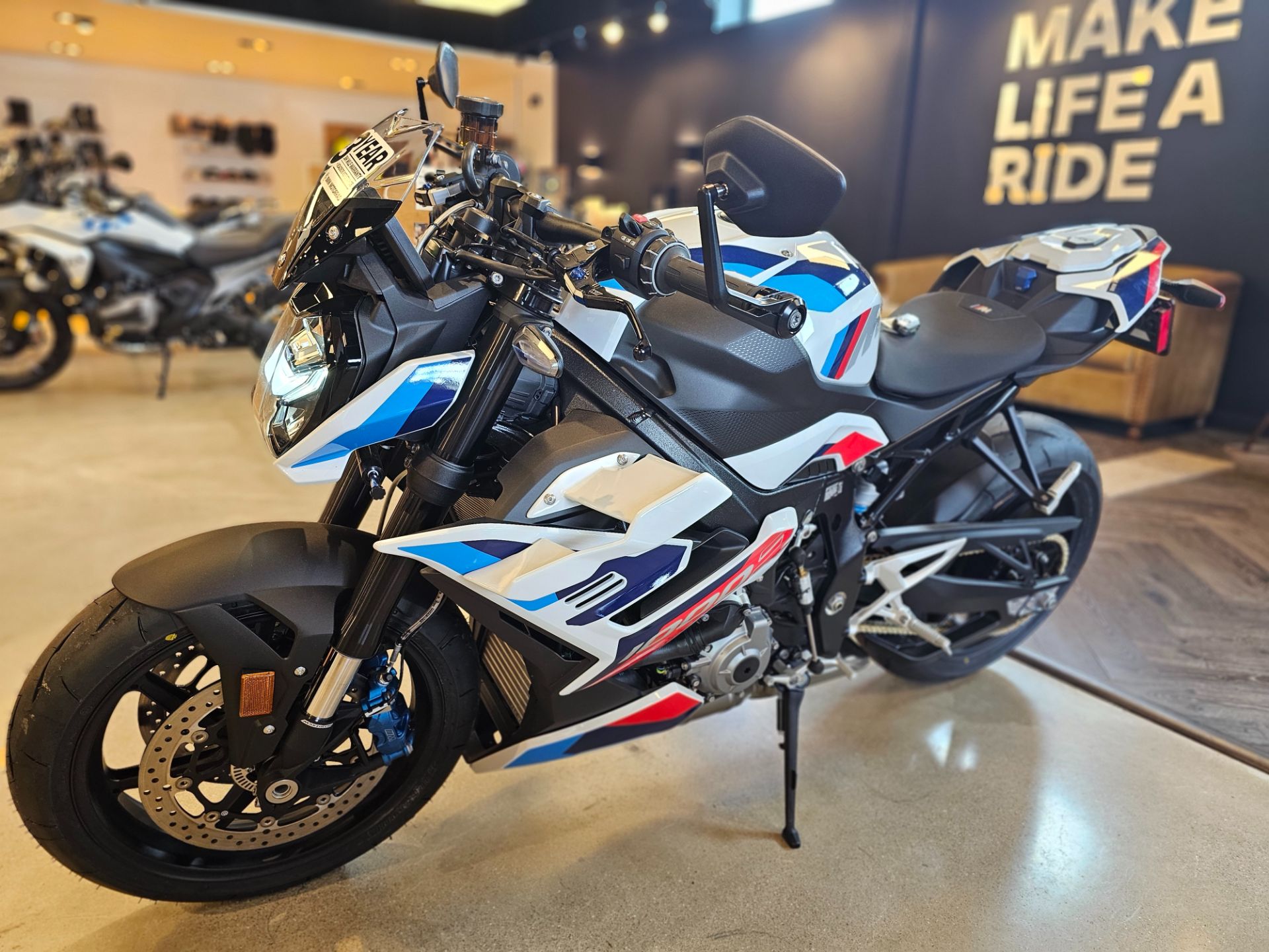 2024 BMW M 1000 R in Chattanooga, Tennessee - Photo 4