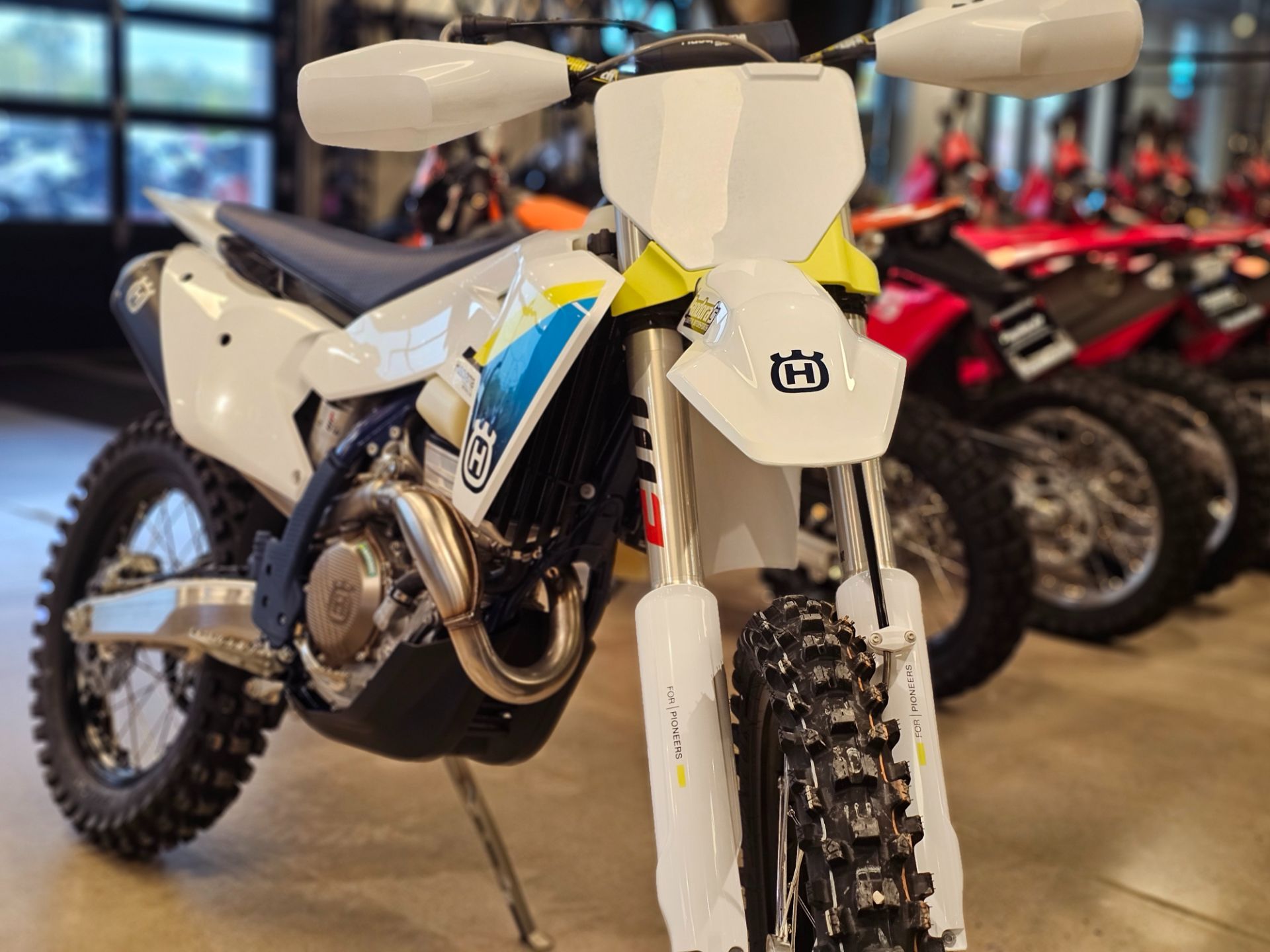 2025 Husqvarna FX 350 in Chattanooga, Tennessee - Photo 2