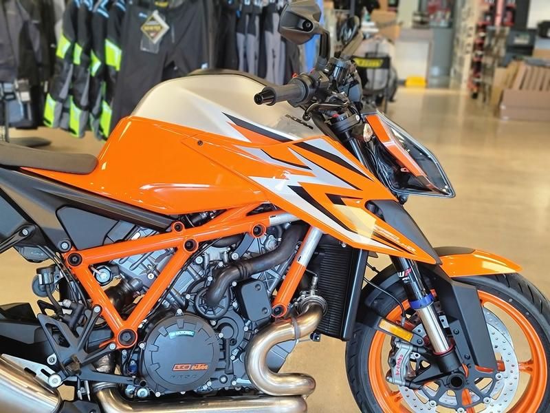 2023 KTM 1290 Super Duke R EVO in Chattanooga, Tennessee - Photo 4