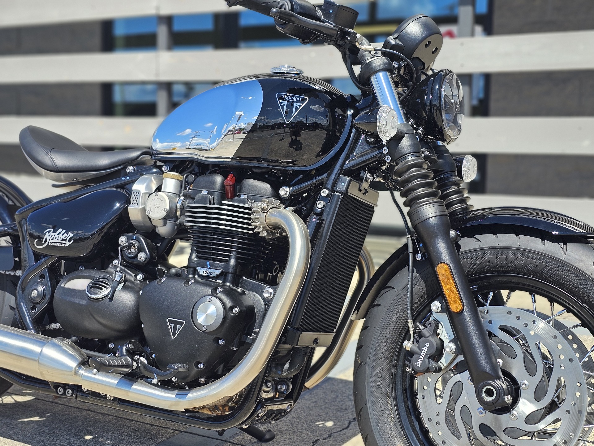 2023 Triumph Bonneville Bobber Chrome Edition in Chattanooga, Tennessee - Photo 2