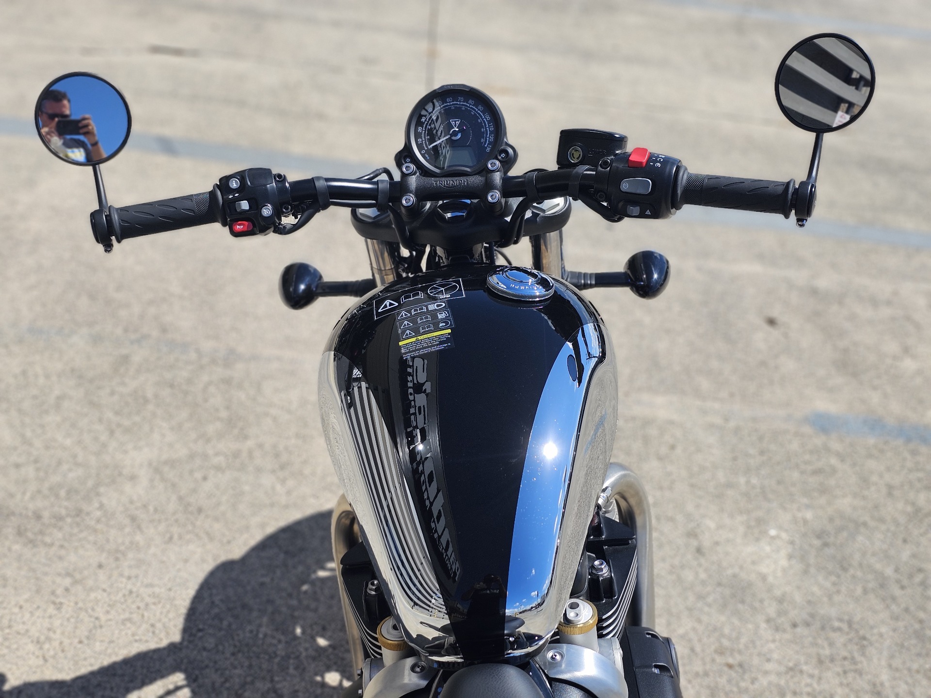 2023 Triumph Bonneville Bobber Chrome Edition in Chattanooga, Tennessee - Photo 6