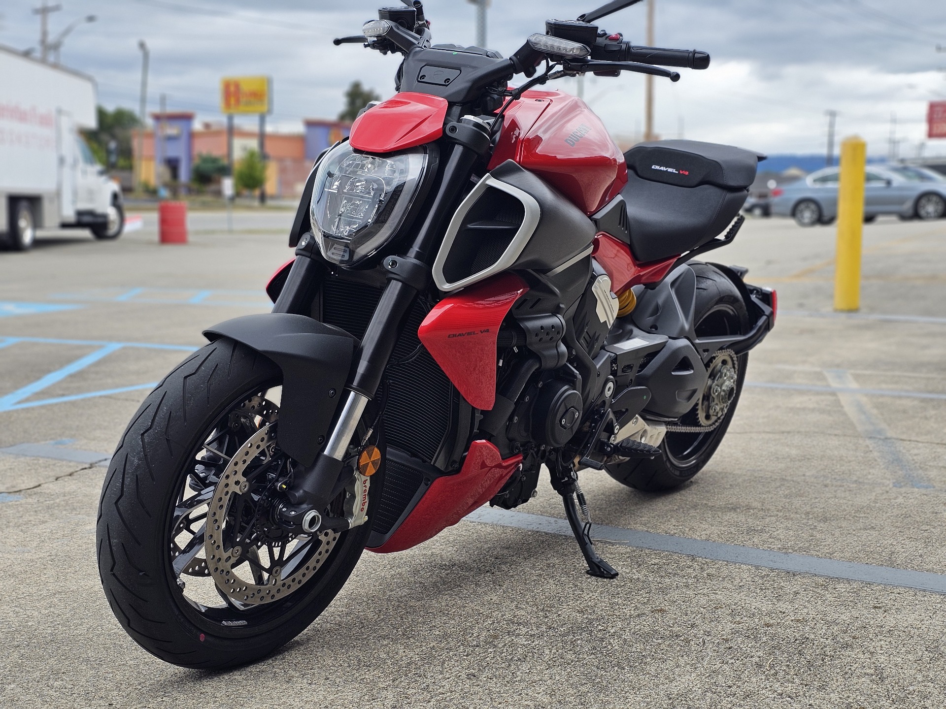 2024 Ducati Diavel V4 in Chattanooga, Tennessee - Photo 6