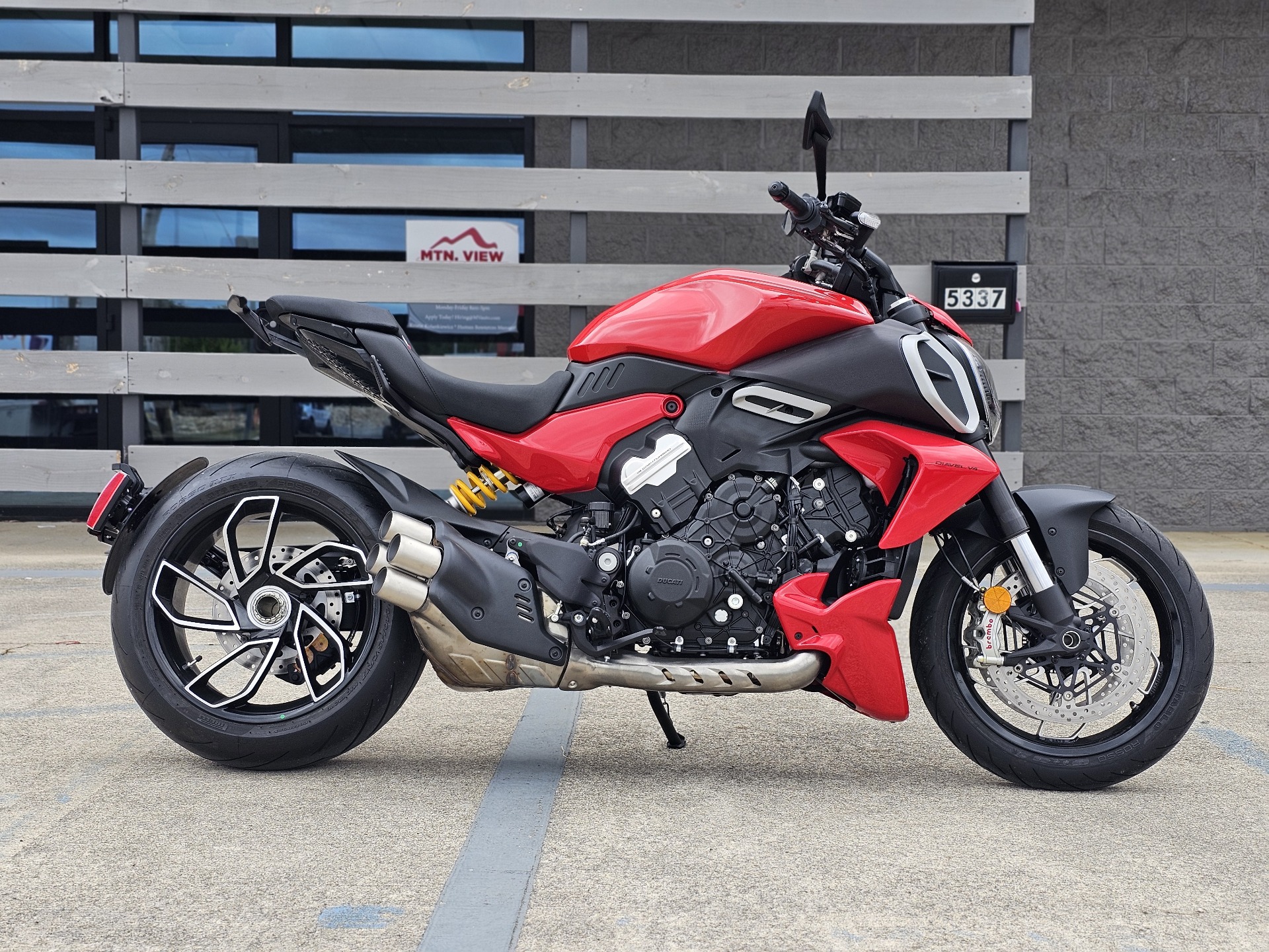 2024 Ducati Diavel V4 in Chattanooga, Tennessee - Photo 1