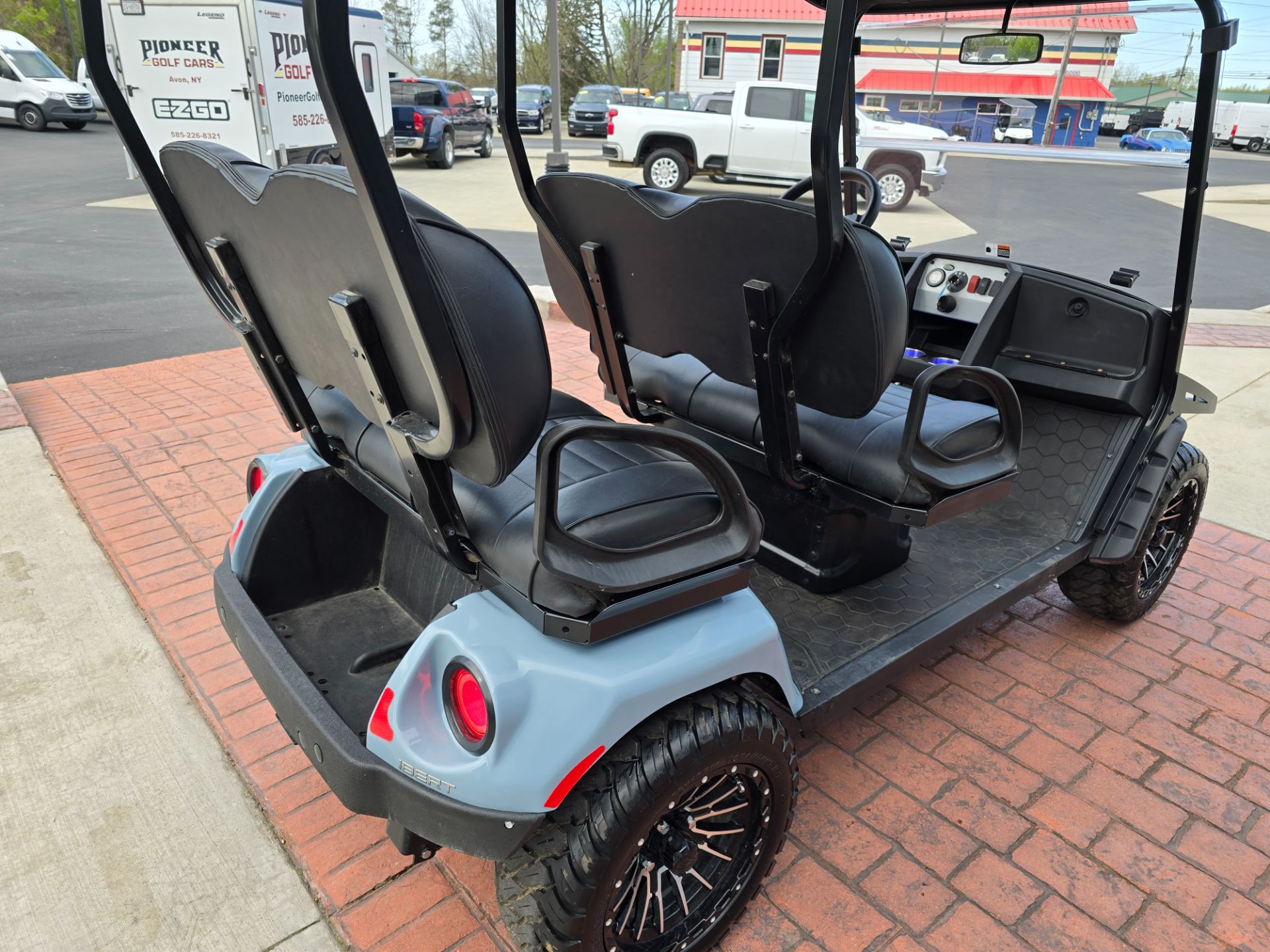 2023 E-Z-GO Liberty ELiTE 2.2 Single Pack with Light World Charger in Avon, New York - Photo 18
