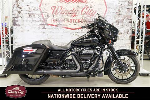 2018 Harley-Davidson Street Glide® Special in Lake Villa, Illinois - Photo 17