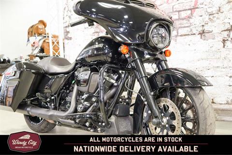 2018 Harley-Davidson Street Glide® Special in Lake Villa, Illinois - Photo 19