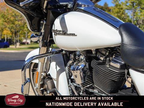 2017 Harley-Davidson Street Glide® Special in Lake Villa, Illinois - Photo 16