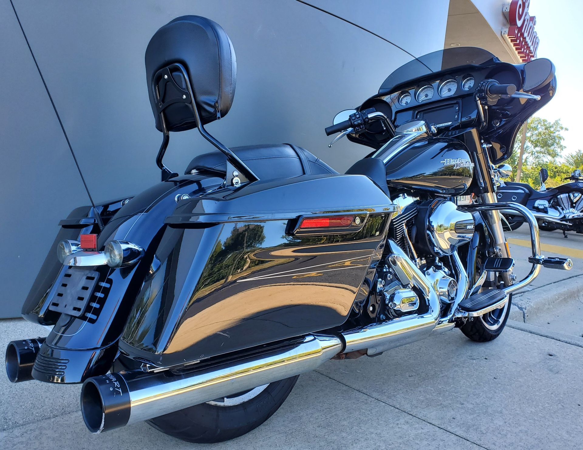 2015 Harley-Davidson Street Glide® Special in Lake Villa, Illinois - Photo 3