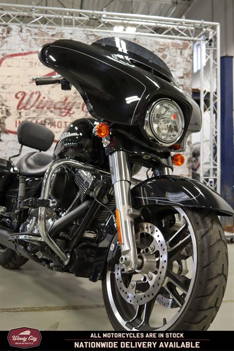 2015 Harley-Davidson Street Glide® Special in Lake Villa, Illinois - Photo 15
