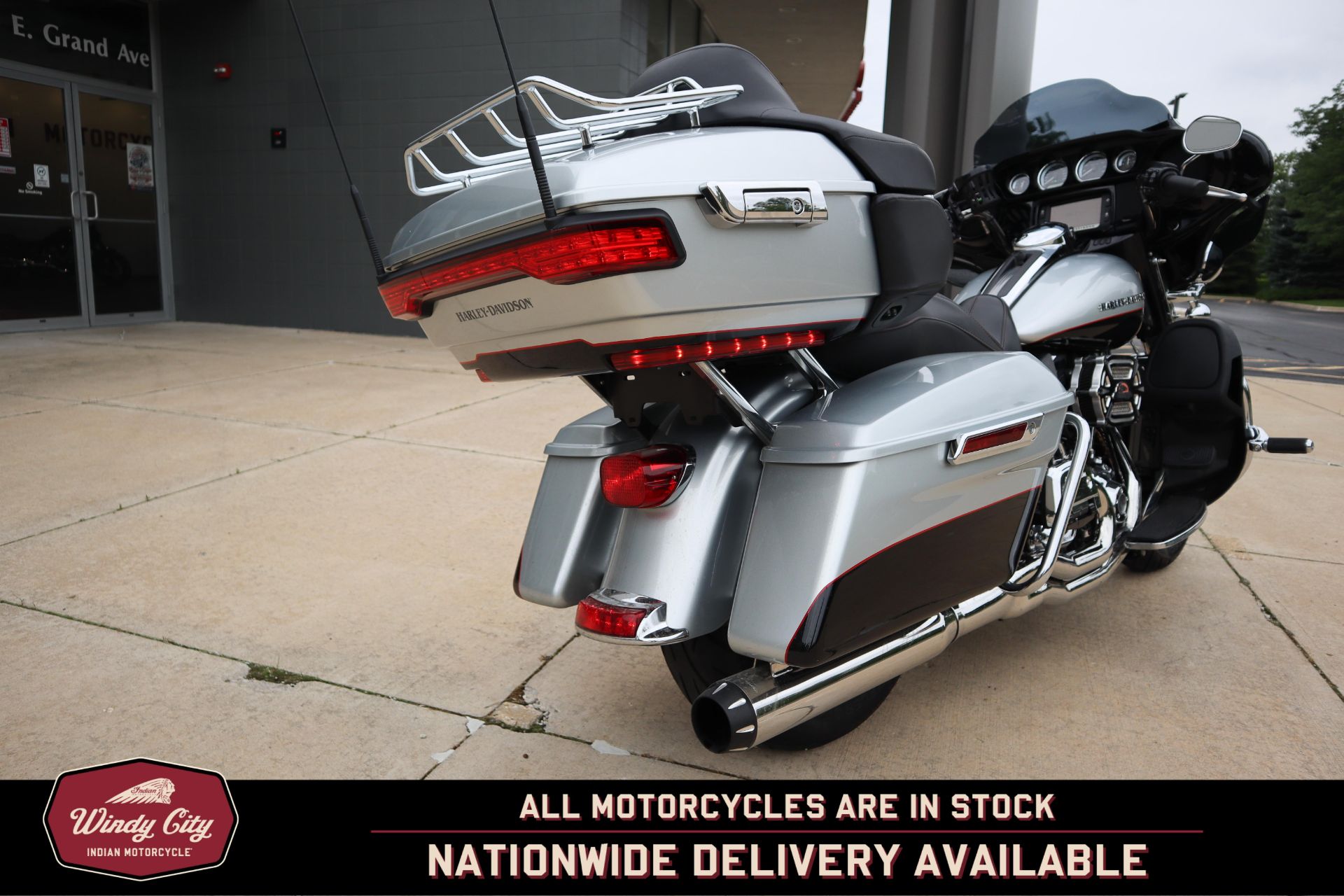 2015 Harley-Davidson Electra Glide® Ultra Classic® in Lake Villa, Illinois - Photo 5