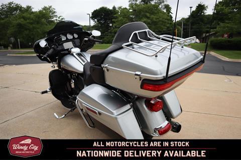 2015 Harley-Davidson Electra Glide® Ultra Classic® in Lake Villa, Illinois - Photo 24