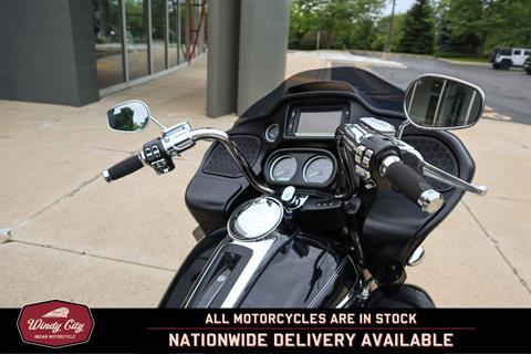 2016 Harley-Davidson Road Glide® Ultra in Lake Villa, Illinois - Photo 12