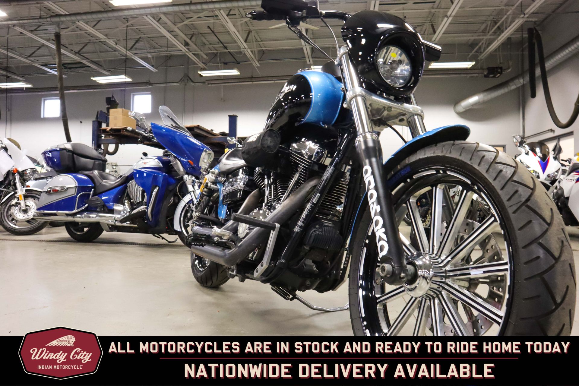2011 Harley-Davidson Dyna® Super Glide® Custom in Lake Villa, Illinois - Photo 4