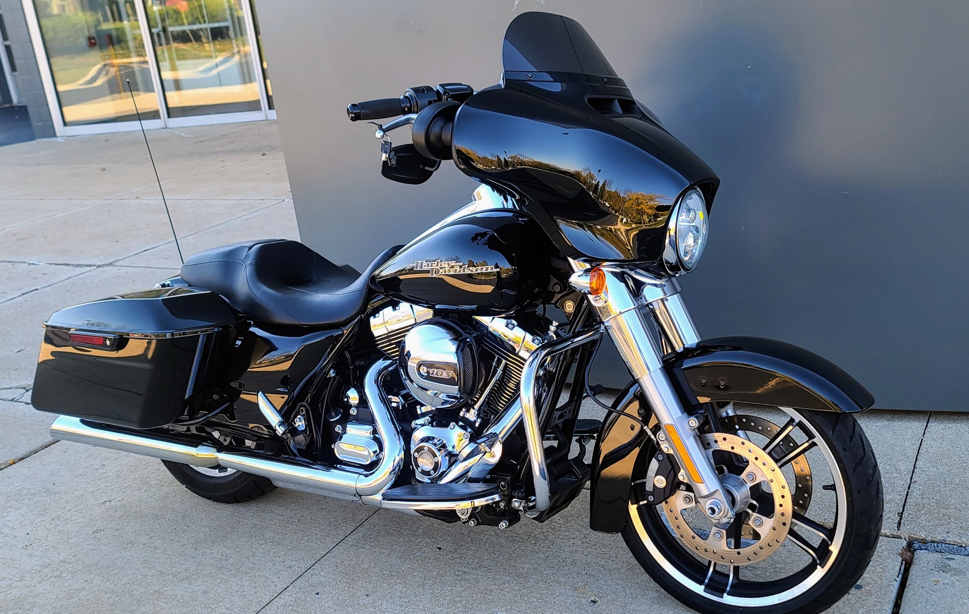 2014 Harley-Davidson Street Glide® Special in Lake Villa, Illinois - Photo 3