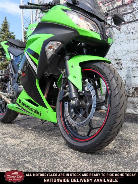 2014 Kawasaki Ninja® 300 SE in Lake Villa, Illinois - Photo 6