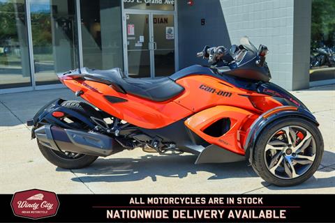 2014 Can-Am Spyder® RS-S SE5 in Lake Villa, Illinois - Photo 1