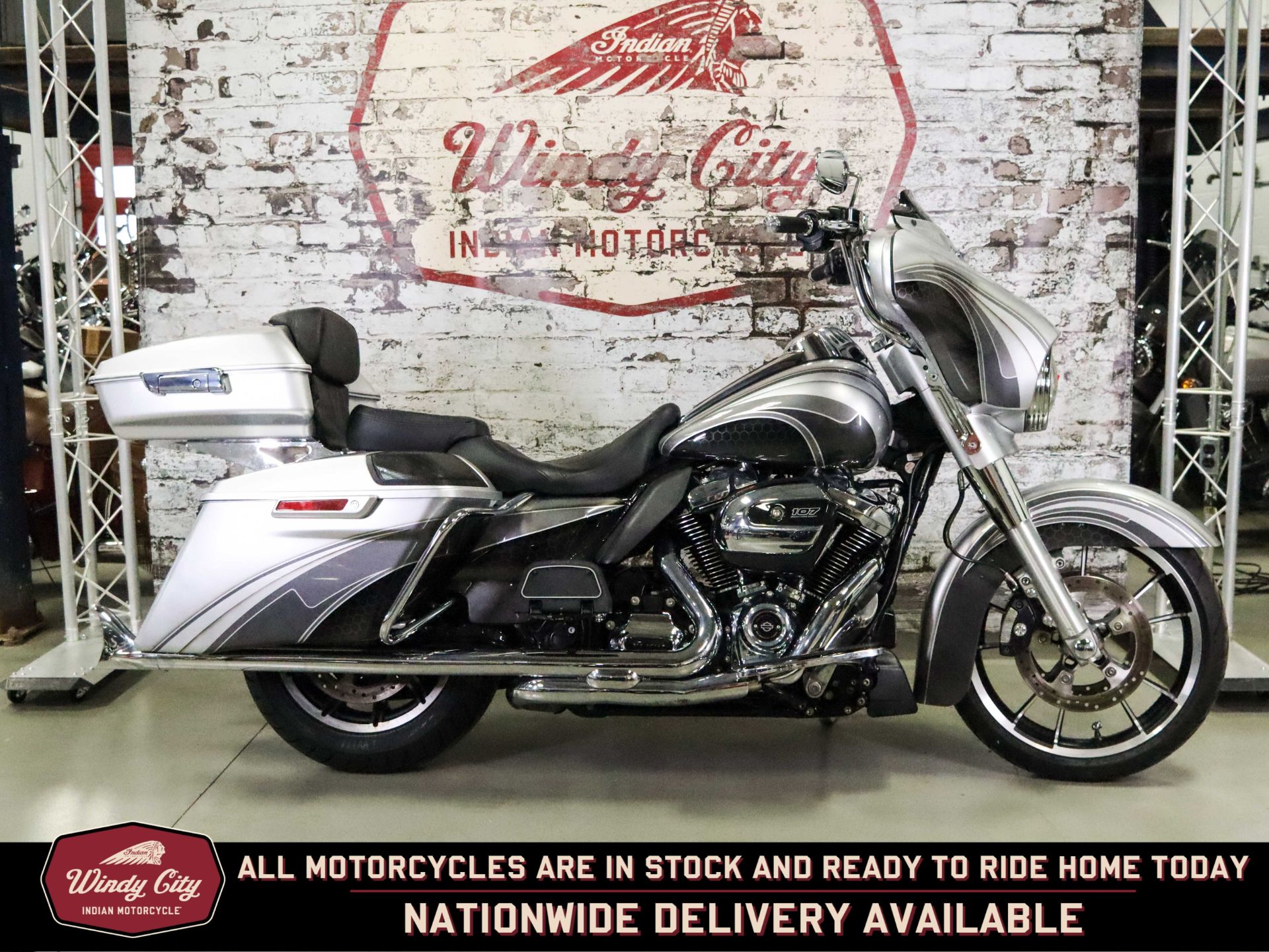 2019 Harley-Davidson Street Glide® Special in Lake Villa, Illinois - Photo 1