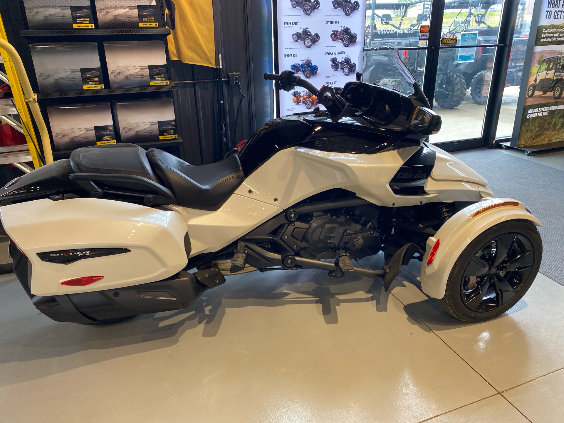 2023 Can-Am Spyder F3-T in Dickinson, North Dakota