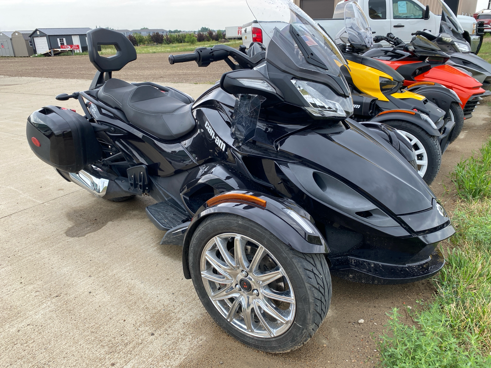 2014 Can-Am Spyder® ST Limited in Dickinson, North Dakota