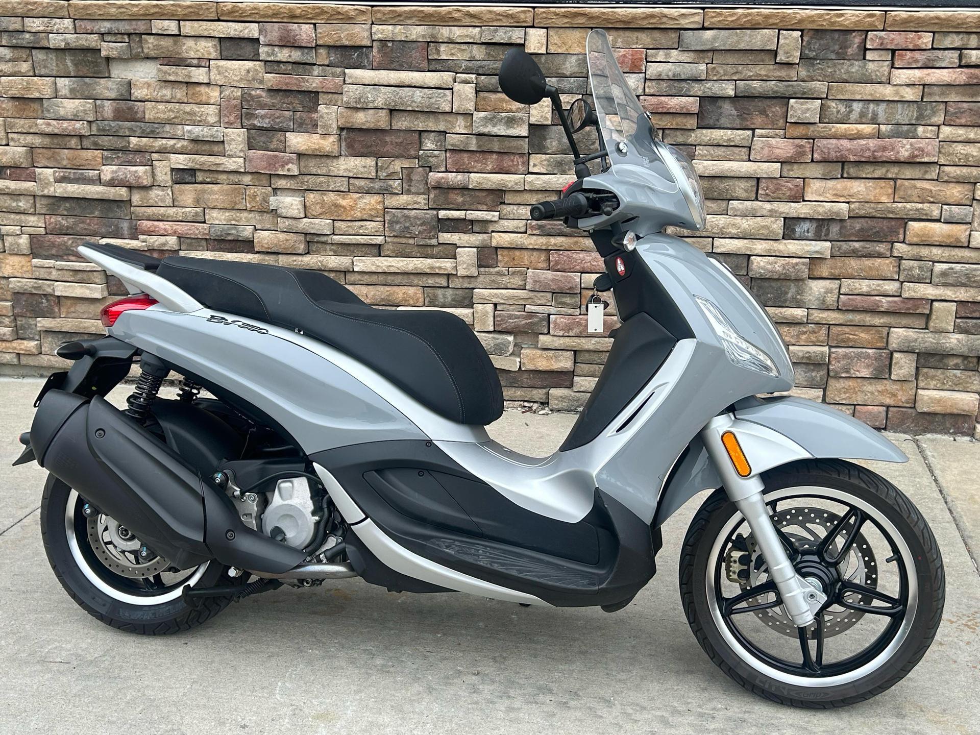 2021 Piaggio BV 350 Tourer in Columbia, Missouri - Photo 1