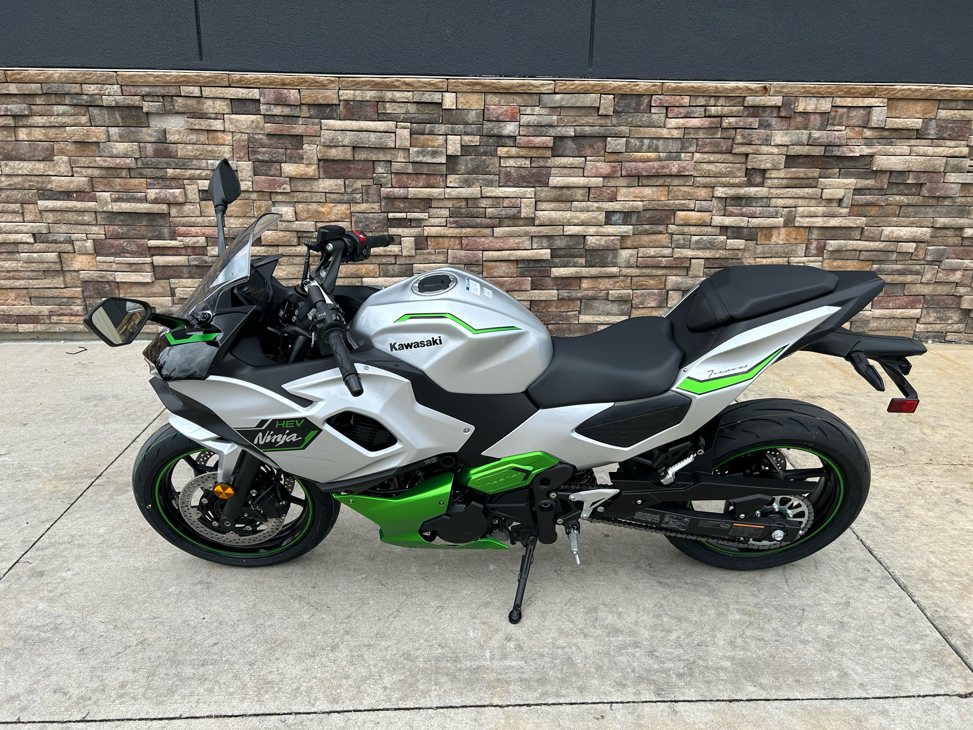 2024 Kawasaki Ninja 7 Hybrid ABS in Columbia, Missouri - Photo 10