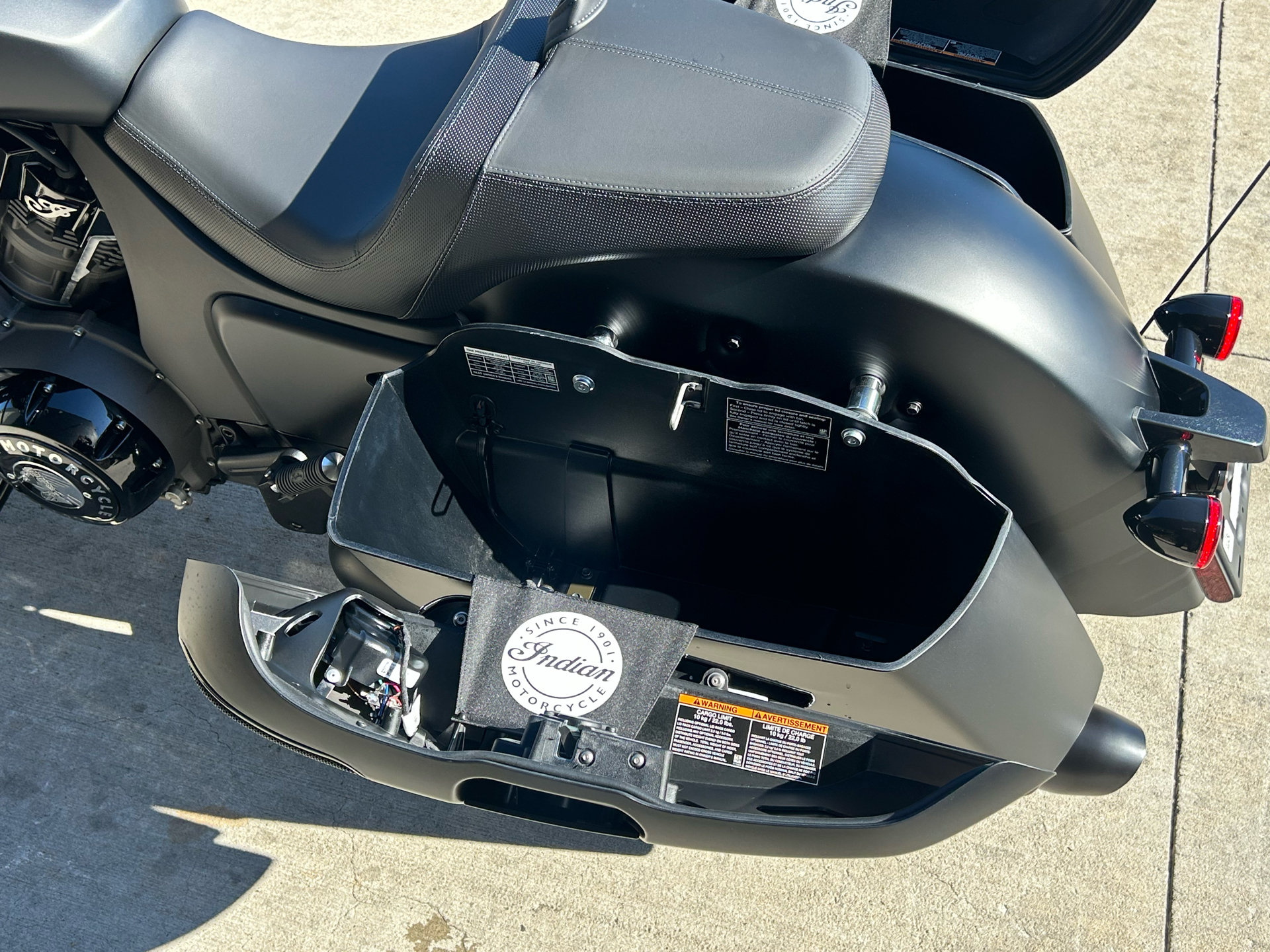 2024 Indian Motorcycle Challenger® Dark Horse® with PowerBand Audio Package in Columbia, Missouri - Photo 10