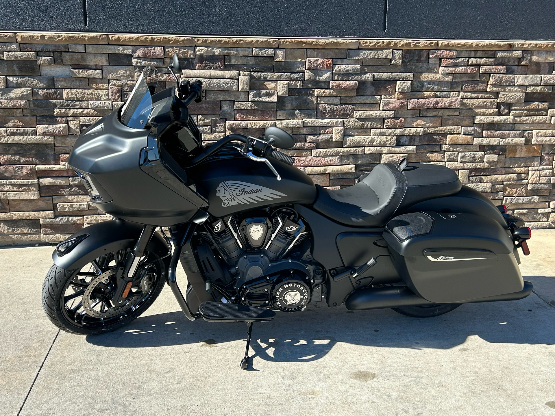 2024 Indian Motorcycle Challenger® Dark Horse® with PowerBand Audio Package in Columbia, Missouri - Photo 11