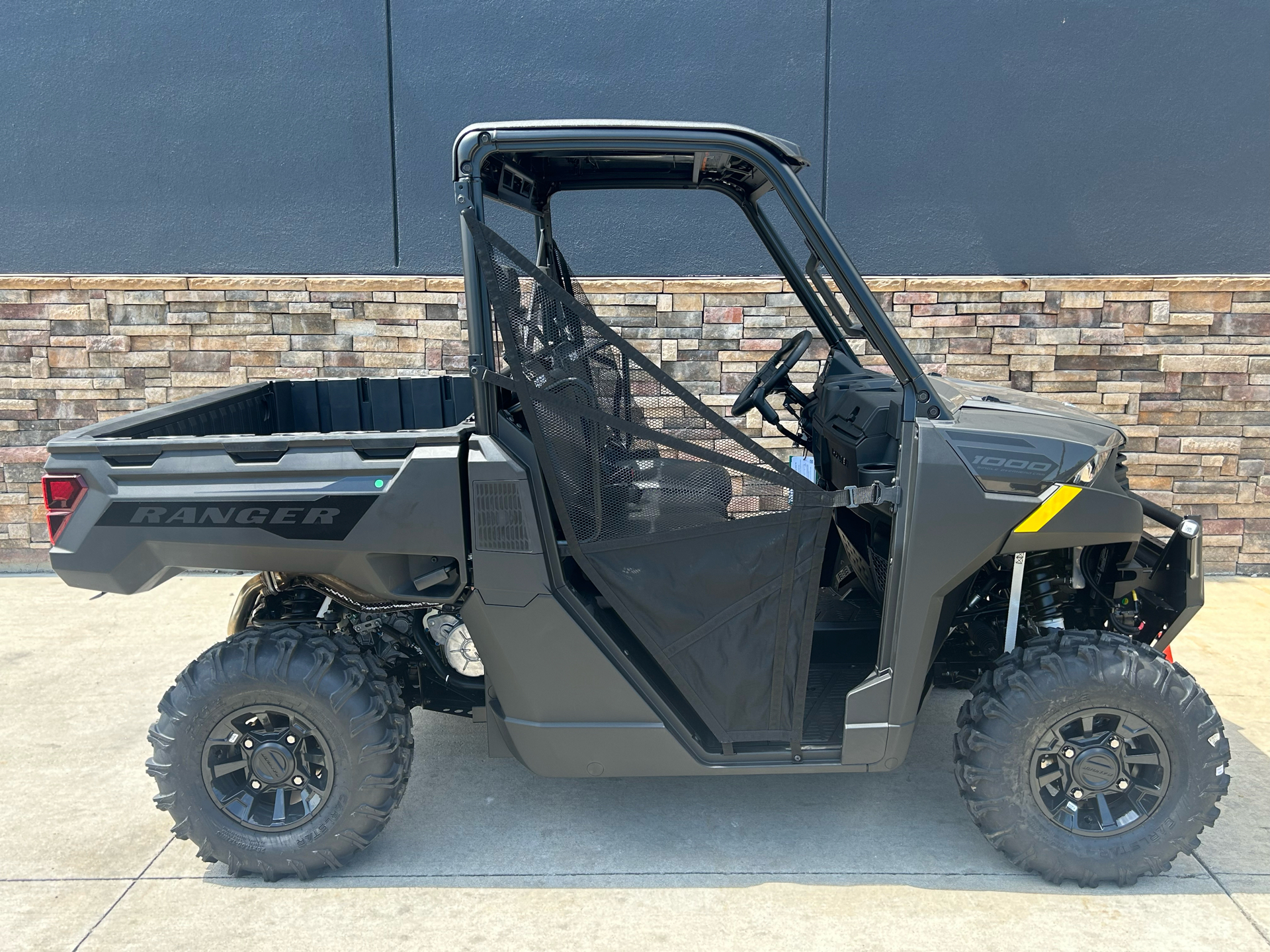 2025 Polaris Ranger 1000 Premium in Columbia, Missouri - Photo 12