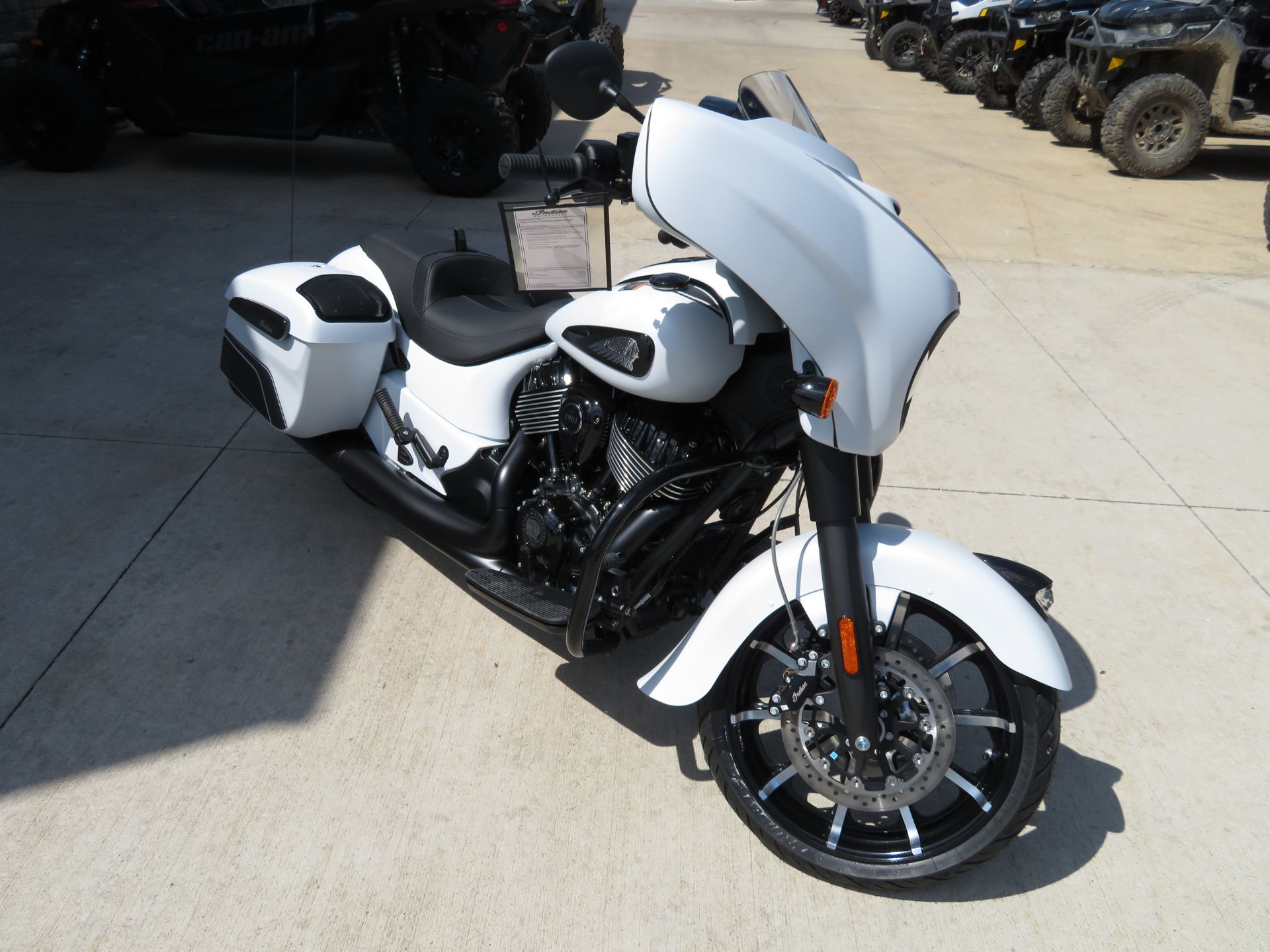 2024 Indian Motorcycle Chieftain® Dark Horse® with PowerBand Audio Package in Columbia, Missouri - Photo 9